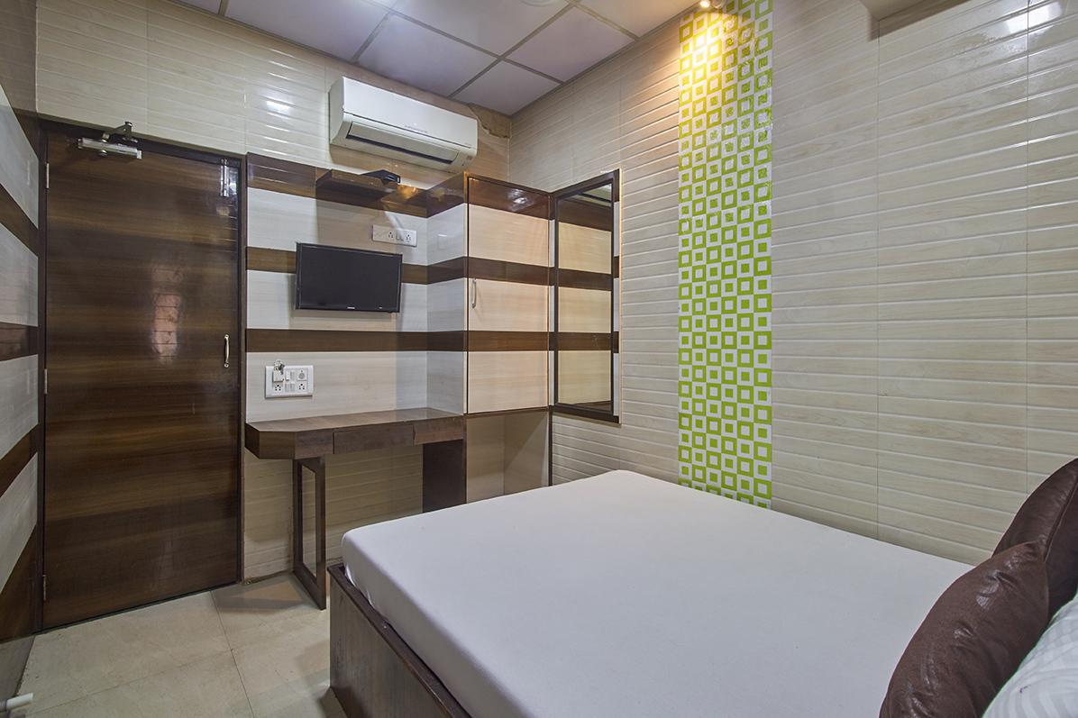 Plaza Guest House Βομβάη Εξωτερικό φωτογραφία