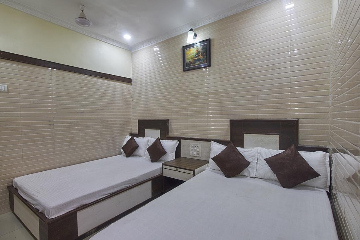 Plaza Guest House Βομβάη Εξωτερικό φωτογραφία